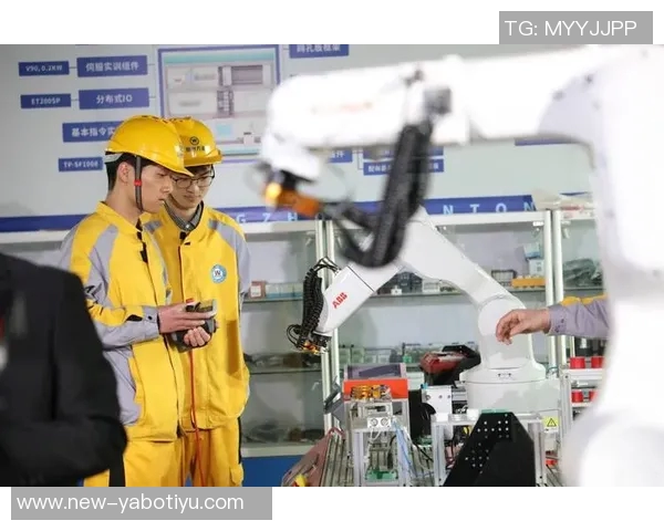 区楚良论中国足球发展路径强调短期与长期目标并重生存为首要任务