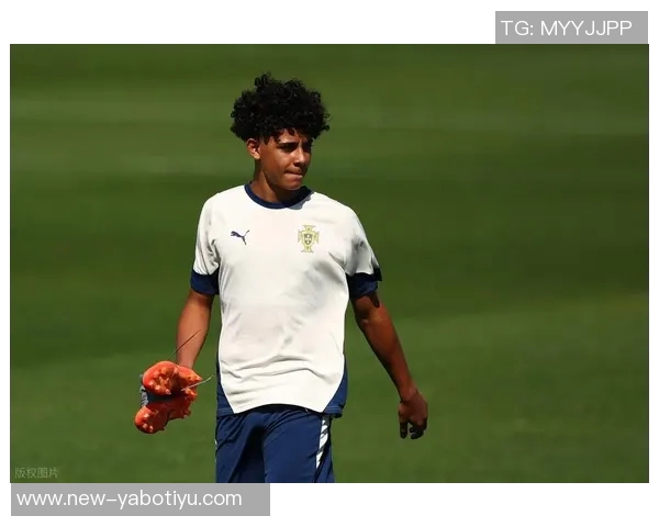 迷你罗继承父业三战全胜助力葡萄牙夺U16联合会杯冠军